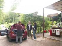 Ankunft der russischen KünstlerInnen auf der Neuwagenmühle