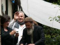 Hallo, Stiliachus stellst du wieder Kunstberechtigungsscheine aus?